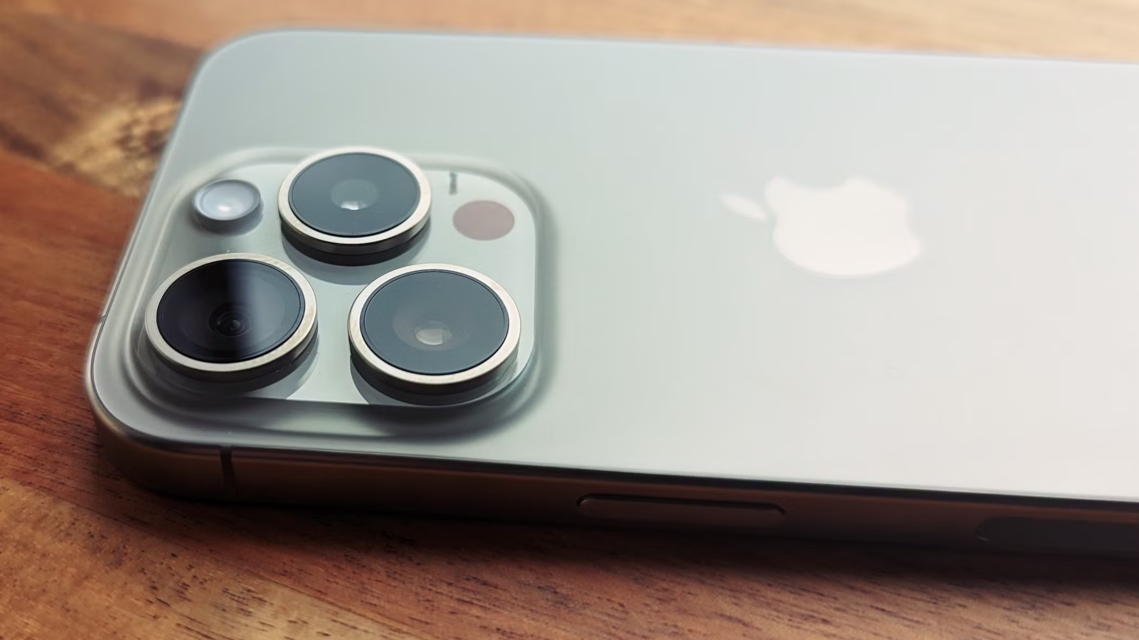 ipHONE cAMERA rEPAIR